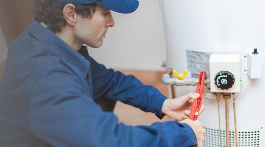 Professional emergency plumbing in Edgewood, IA